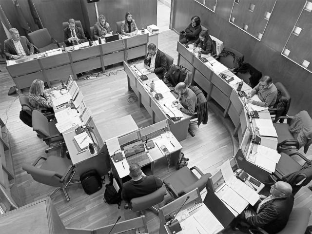 IU denuncia la inacción del Alcalde Gil frente a las innumerables irregularidades en materia de gasto detectadas por el interventor municipal