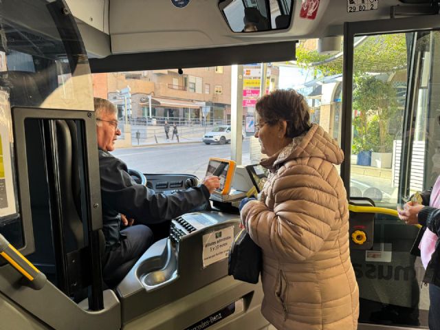 El uso del autobús urbano crece en Lorca un 35% durante el 2024, consolidándose como una alternativa de transporte sostenible