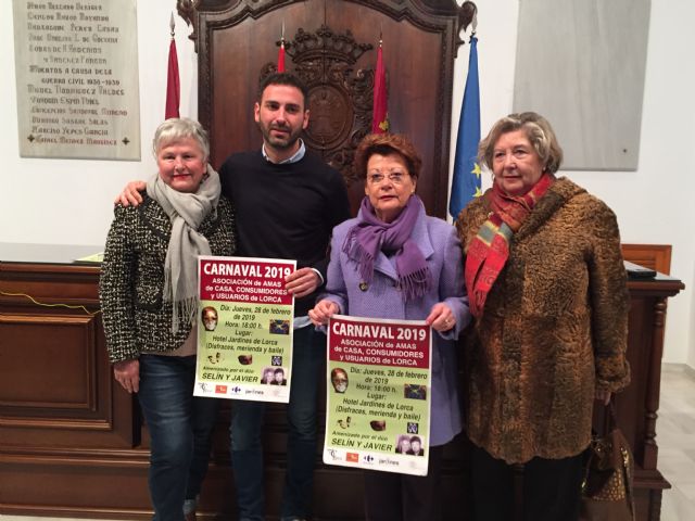 La Asociación de Amas de Casa conmemora el Carnaval el jueves 28 de febrero con una gala musical amenizada por Javier y Selín en el Hotel Jardines de Lorca