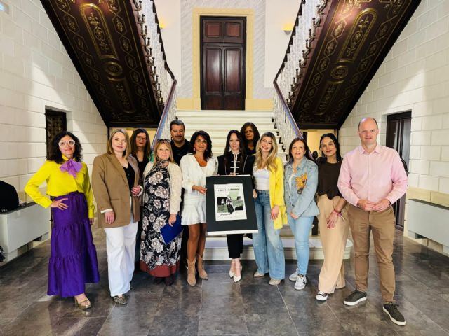 El Palacete de Huerto Ruano acoge la tercera edición de 'Lorca es Moda', una iniciativa que aúna comercio local y solidaridad