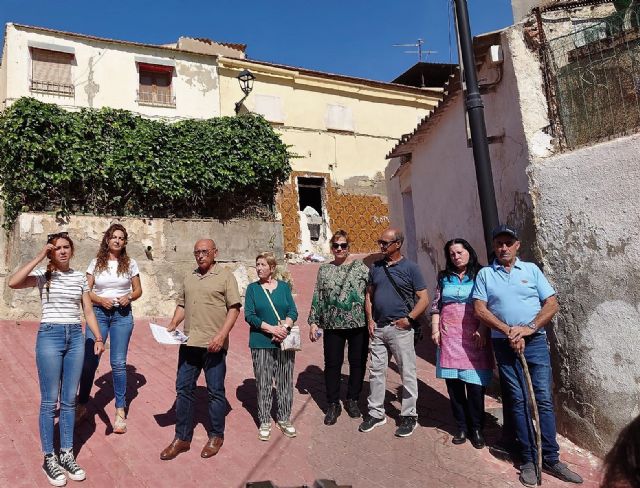 Basuras, escombros y animales muertos se adueñan de varios inmuebles, algunos de propiedad municipal, en el barrio de San Cristóbal