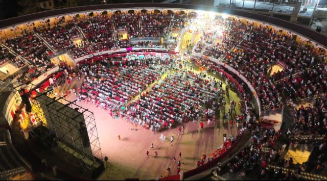 Más de 4.000 lorquinos convierten el Coso de Sutullena en el epicentro de la celebración del histórico segundo Mundial de Espa&ntilde;a