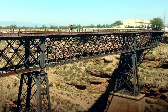 Reclaman a la Ministra de Transportes y al Delegado del Gobierno por el Estudio Informativo del tren Lorca Almanzora Baza Guadix