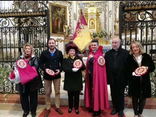 El Ayuntamiento de Lorca colabora con la Federación San Clemente en la realización de la escolta y guion pontificio de san Clemente, patrón de Lorca