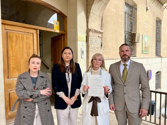 VOX Lorca presenta una demanda en la Fiscalía, por injurias y delito de odio contra Pedro Sosa Martínez, Portavoz IU