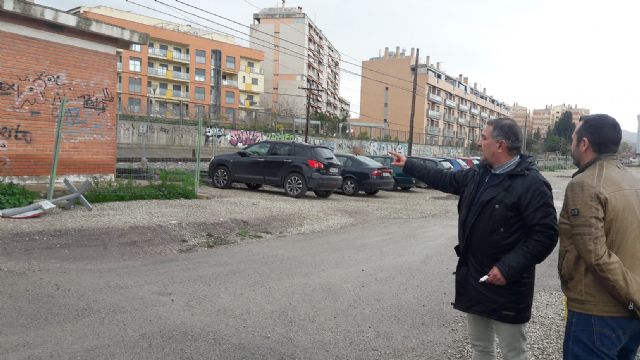 La inoperancia del actual gobierno local provoca un nuevo retraso de 6 meses en las obras de construcción del vial entre Camino Marín y Alameda de Cervantes