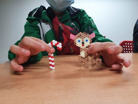 Niños y jóvenes del barrio de La Fama terminan el año con actividades lúdicas dentro del programa de refuerzo educativo