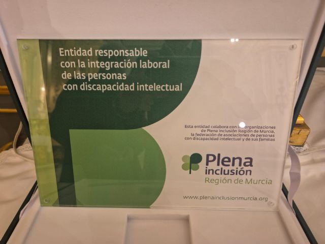 Plena Inclusión Murcia reconoce al Paso Blanco como entidad responsable con la integración laboral de las personas con discapacidad