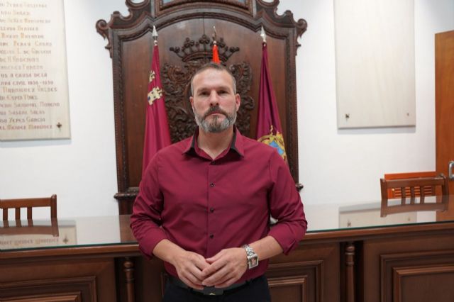 VOX Lorca instará al Gobierno a retirar la obligatoriedad de la baliza V16