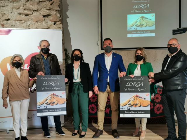 El Ayuntamiento de Lorca y Coros y Danzas de Lorca presentan el libro 'Cocina tradicional de Lorca. De Pascuas a Ramos'