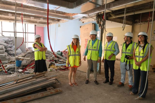 La transformación del Centro Cultural Alcalde José María Campoy Camacho llevará la biblioteca infantil a la primera planta