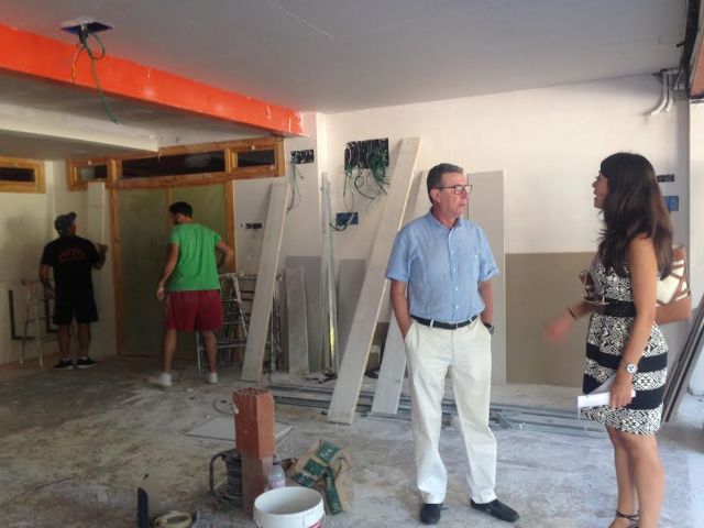 Más de 900 niños se beneficiarán a partir de septiembre de la 'CiberCaixa', cuyas obras se están ejecutando en el CEIP de San José