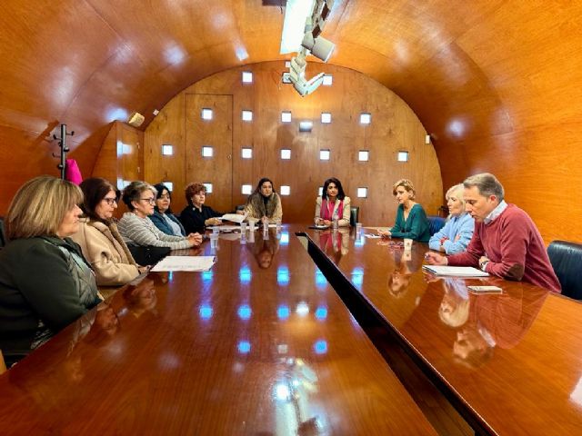 El Ayuntamiento refuerza la prestación del Servicio de Ayuda a Domicilio municipal para las personas dependientes y aumenta el presupuesto hasta casi los 4 millones de euros