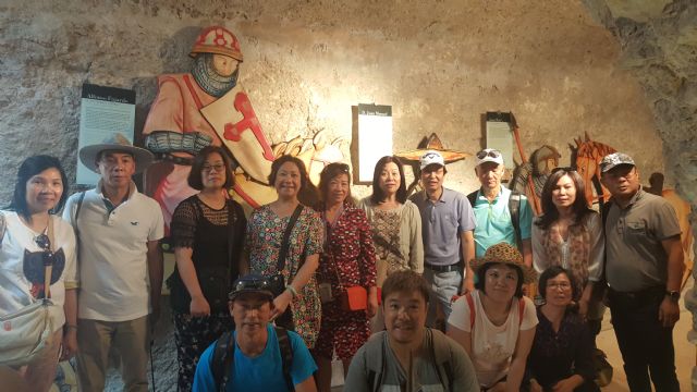 El Castillo de Lorca continúa recibiendo visitas de grupos de cruceristas procedentes del puerto de Cartagena