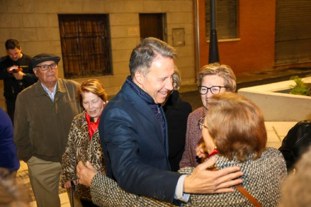 El alcalde Fulgencio Gil inaugura el nuevo bulevar del barrio de San Cristóbal en la plaza de La Hortaliza