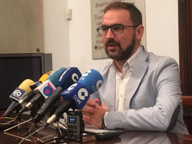 El alcalde hace balance de los 100 primeros días de gobierno que califica de 'muy intensos ya que han pasado muy rápido por el gran volumen de trabajo que estamos desarrollando'