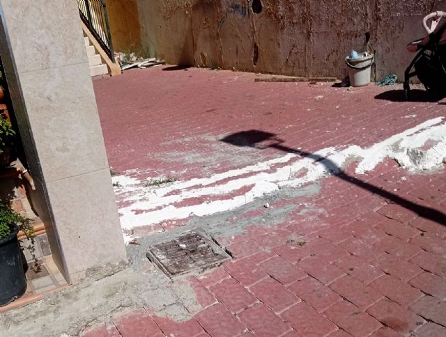 IU acusa a Aguas de Lorca y al gobierno de derechas que lo consiente el descontrol y el despilfarro en el abastecimiento de agua en el barrio de San Pedro
