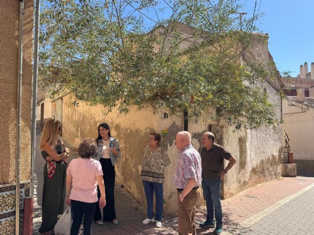 El Gobierno de Lorca intensifica las actuaciones contra inmuebles degradados con una nueva intervención en la calle Meca del Barrio de San Cristóbal