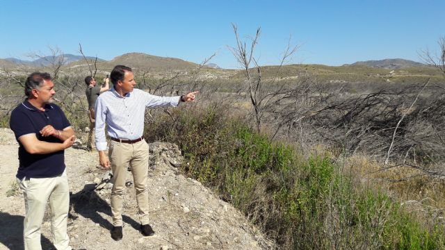 Fulgencio Gil reclama la unión de todos los partidos contra la decisión arbitraria y unilateral del gobierno socialista de cerrar el trasvase Tajo-Segura a los agricultores