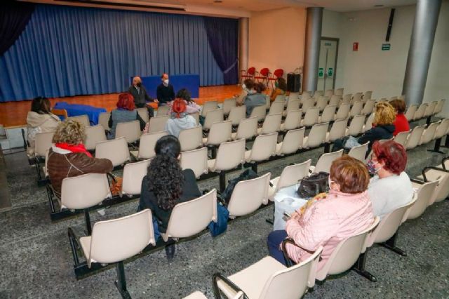 Ayuntamiento y comparsas acuerdan aplazar el Carnaval de Lorca 2022 al mes de junio