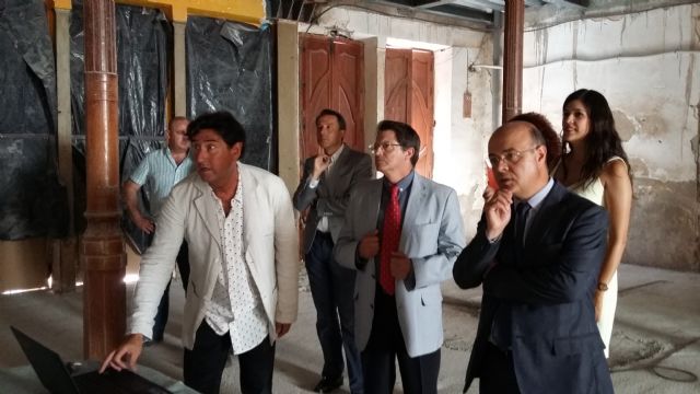 Carrillo informa a los jóvenes empresarios lorquinos de los créditos para inversiones avalados por el gobierno