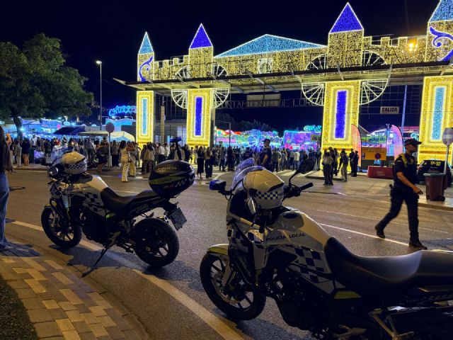 El 'operativo especial feria' de la Policía Local garantiza la convivencia, resultando una primera fase del dispositivo sin consecuencias ni hechos rese&ntilde;ables