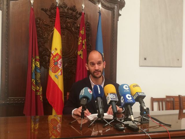 El Concejal de Sanidad exige que se agilice la instalación del servicio de Resonancia Magnética en el Hospital Rafael Méndez