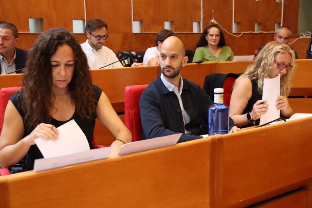 'Fulgencio Gil ha perdido el rumbo y está sumiendo al Ayuntamiento en un caos económico que van a tener que pagar los vecinos y vecinas de Lorca'