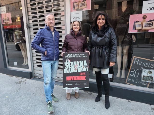 Lorca impulsa el Black Friday en los comercios locales con descuentos que alcanzan el 70 %