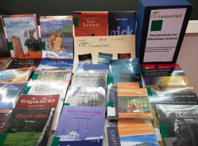 La Red Municipal de Bibliotecas de Lorca amplía su fondo de ejemplares de Lectura Fácil y Audiolibros