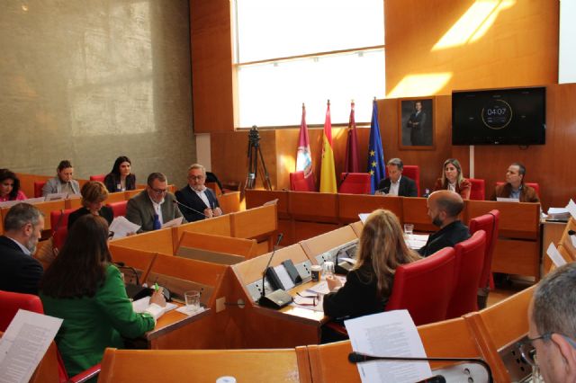 Lorca refuerza el cuidado de la imagen urbana con nuevas sanciones contra tendederos en fachadas, enseres en balcones y elementos deteriorados