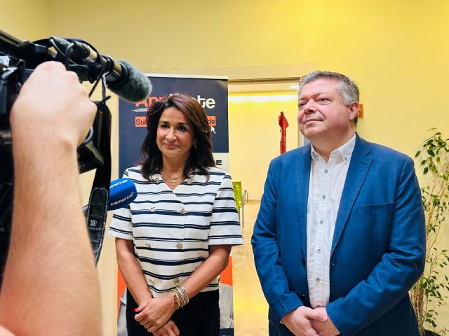 Más de un centenar de mayores de Lorca aprenden competencias digitales y nuevas tecnologías de la mano de la Fundación Integra