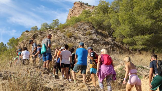 Un total de 321 personas participan en la ruta de senderismo circular al Cejo de los Enamorados dentro de los 47° JDG