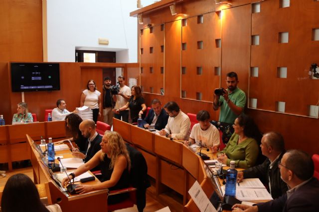 El Grupo Municipal Socialista consigue que el Ayuntamiento acometa mejoras urgentes en la Avenida Adolfo Suárez