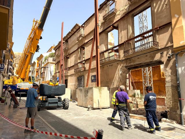 El proyecto de recuperación del casco histórico de Lorca da un paso más con el comienzo de las obras de la nueva promoción de viviendas en la calle Álamo con Núñez de Arce