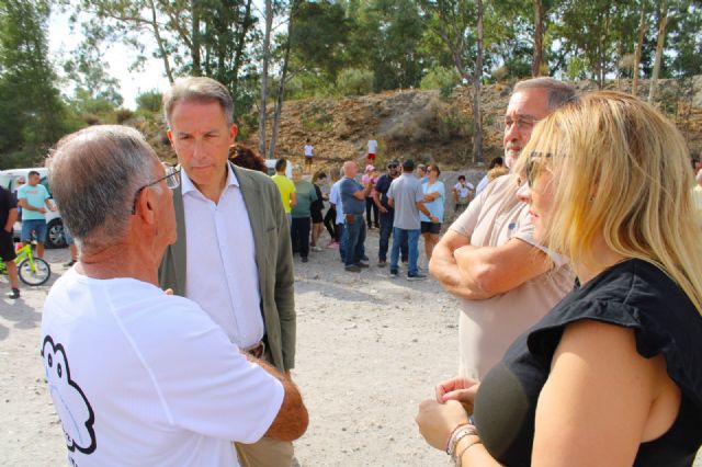 El alcalde anuncia que la campaña 'El olvido nos ahoga' se echa a la calle en los distintos espacios publicitarios urbanos