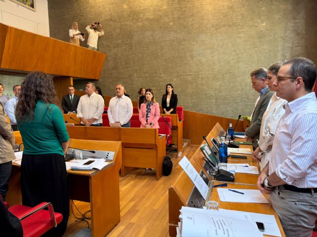 El Pleno del Ayuntamiento de Lorca del mes de septiembre comienza con un minuto de silencio