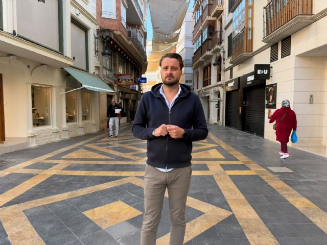 Lorca se prepara para el alumbrado extraordinario de Navidad