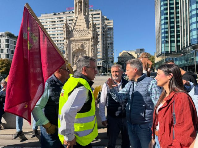 El PP de Lorca acompa&ntilde;a a los agricultores lorquinos en Madrid y respalda sus reivindicaciones para garantizar el futuro del campo