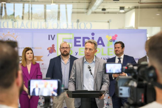 Lorca subraya su liderazgo en formación profesional celebrando la IV edición de la Feria de Empleo, que conecta a más de 1.300 estudiantes con un centenar de empresas
