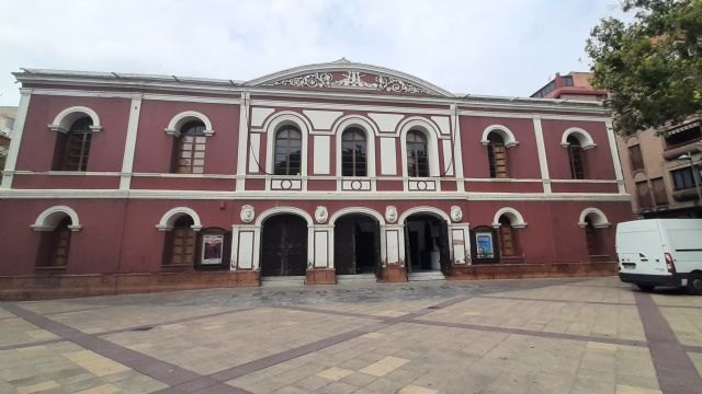 De veranos repletos de cultura, actividades y ocio con el PSOE, a los desiertos culturales del PP