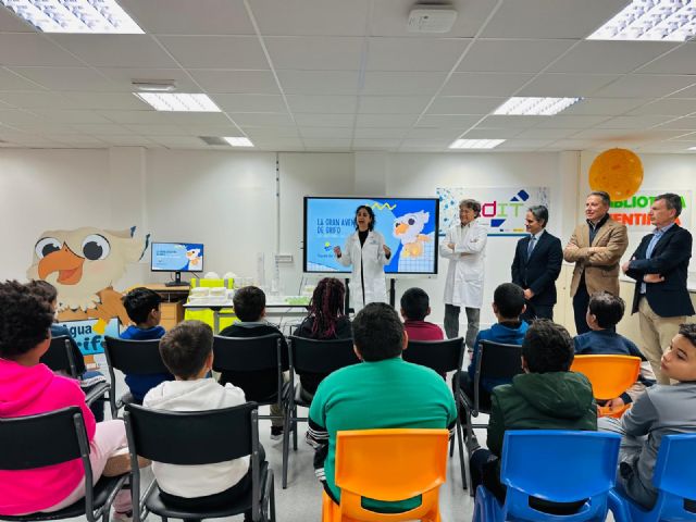 Aguas de Lorca invita a los colegios de Lorca a sumarse a la cuarta edición de la campaña 'Bebe agua con Grifo'