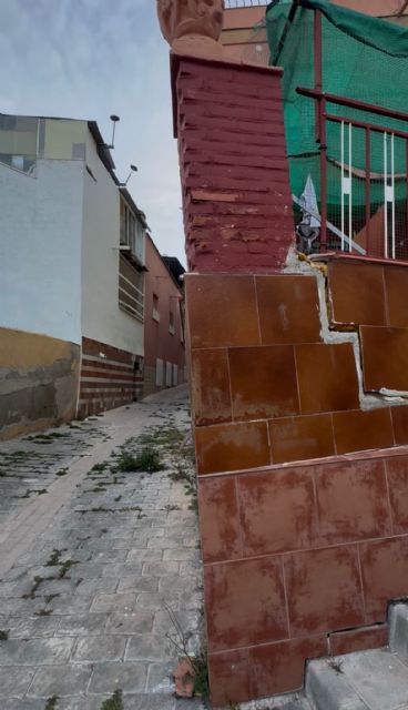 El PSOE denuncia el 'abandono extremo' de San Pedro y exige un plan de choque urgente ante la desidia de Fulgencio Gil