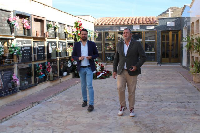 En la víspera del Día de Todos los Santos la Policía Local intensifica su presencia en los cementerios del municipio