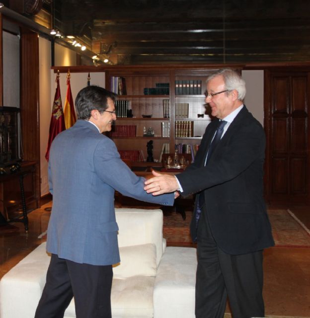 El presidente Ramón Luis Valcárcel recibe al alcalde de Lorca, Francisco Jódar