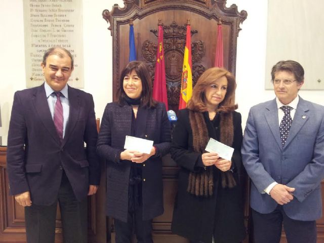 UCOMUR dona 40.000€ a la Mesa Solidaria del Ayuntamiento de Lorca, 13.500€ al colegio San Francisco y 2.720€ al colegio Ciudad del Sol