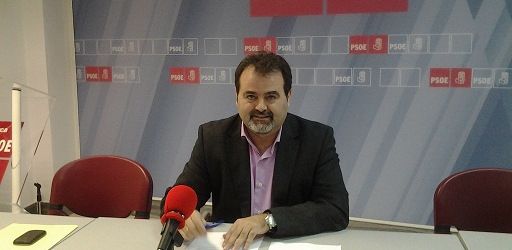 Antonio Navarro: 'La Comisión Mixta aprueba un millón de euros que se suma a los más de 20 millones aprobados y que no han llegado a los damnificados'
