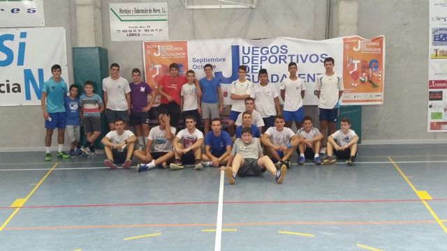 40 jóvenes lorquinos disfrutan del deporte y la convivencia en el Handball Friends