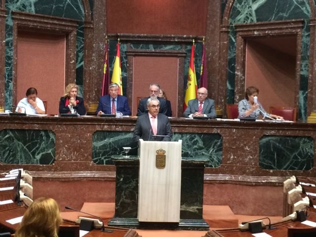 El consejero de Economía y Hacienda destaca la autorización de 12 millones de euros para impulsar la reconstrucción de Lorca