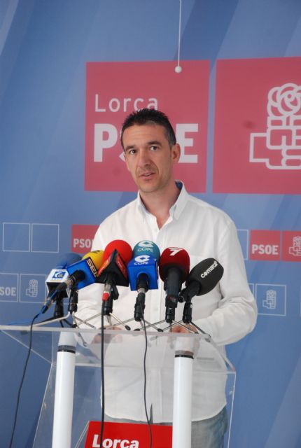 Martínez Fajardo presenta en la sede de la Agrupación Local su candidatura a las primarias del PSOE en Lorca